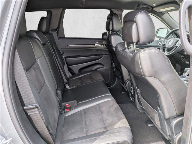 Used 2020 Jeep Grand Cherokee Altitude AWD/4WD image 19