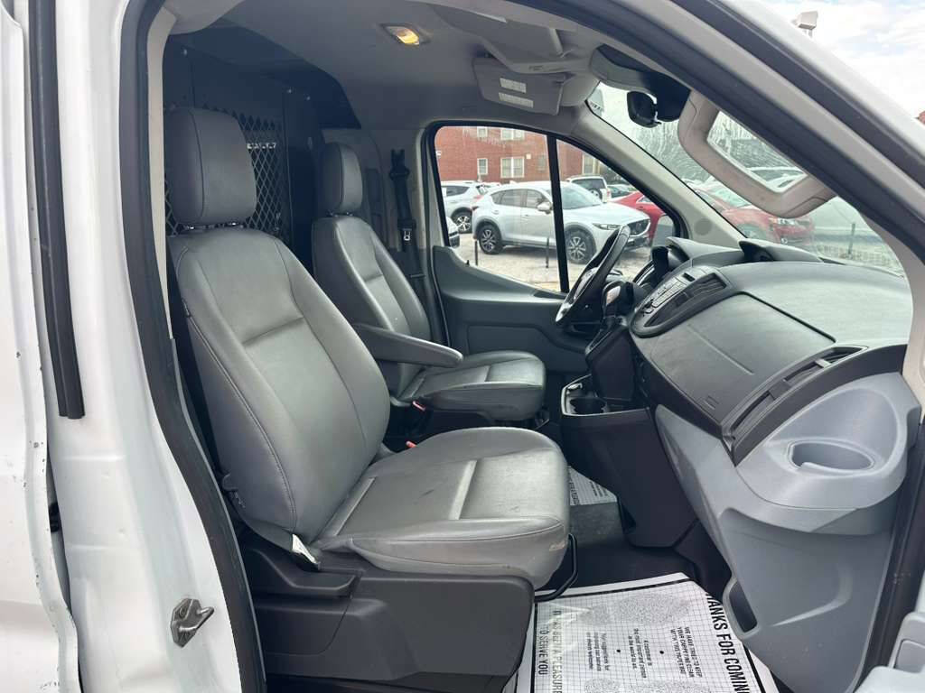 Used 2019 Ford Transit 250 130 Low Roof RWD image 23