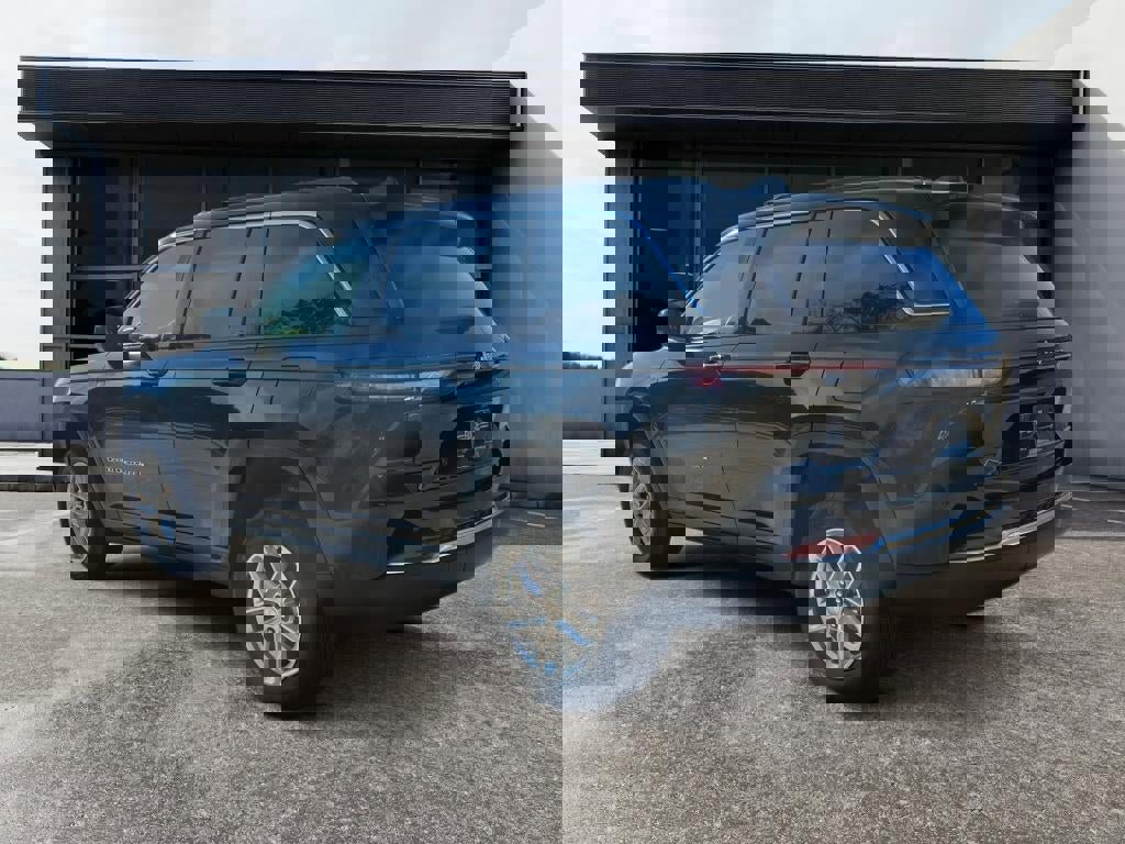 New 2025 Jeep Grand Cherokee Laredo X image 5