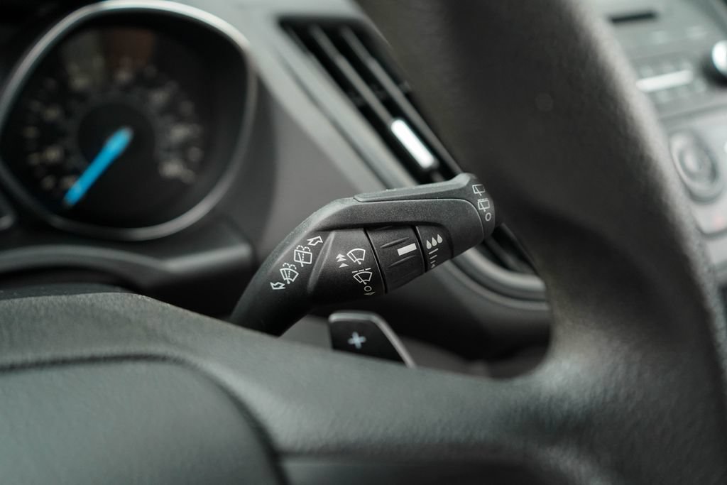 Used 2017 Ford Escape SE FWD image 30