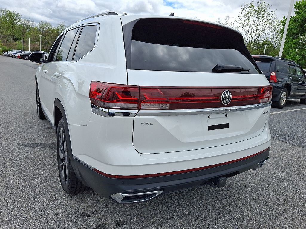 Used 2024 Volkswagen Atlas SEL AWD/4WD image 8