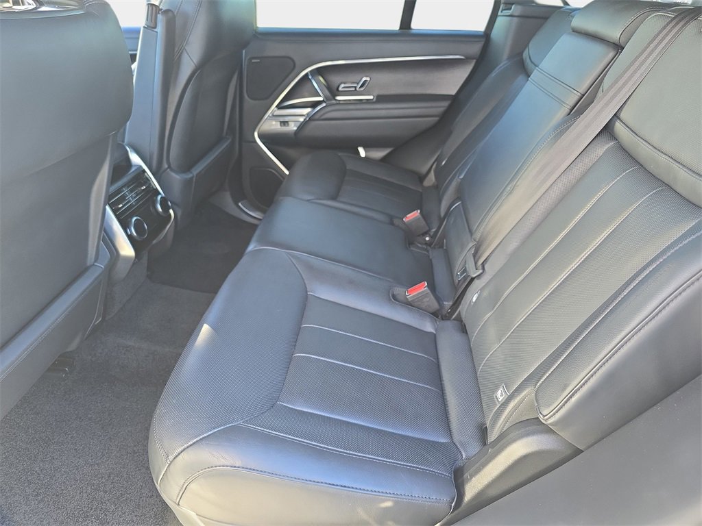 Certified 2023 Land Rover Range Rover SE image 15