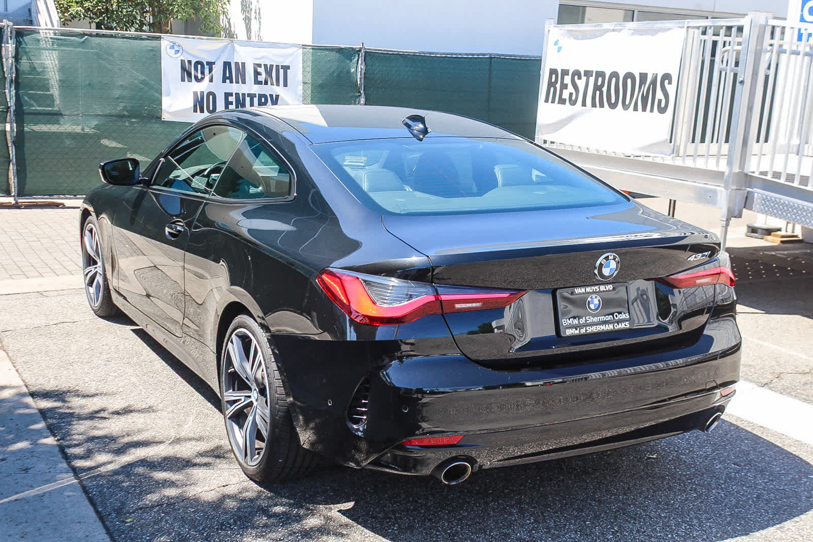 Used 2023 BMW 430i Coupe w/ Premium Package RWD image 6