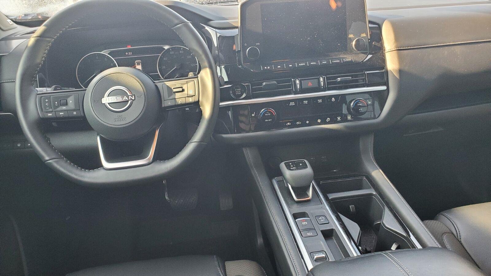 Used 2025 Nissan Pathfinder SL w/ SL Premium Package FWD image 7