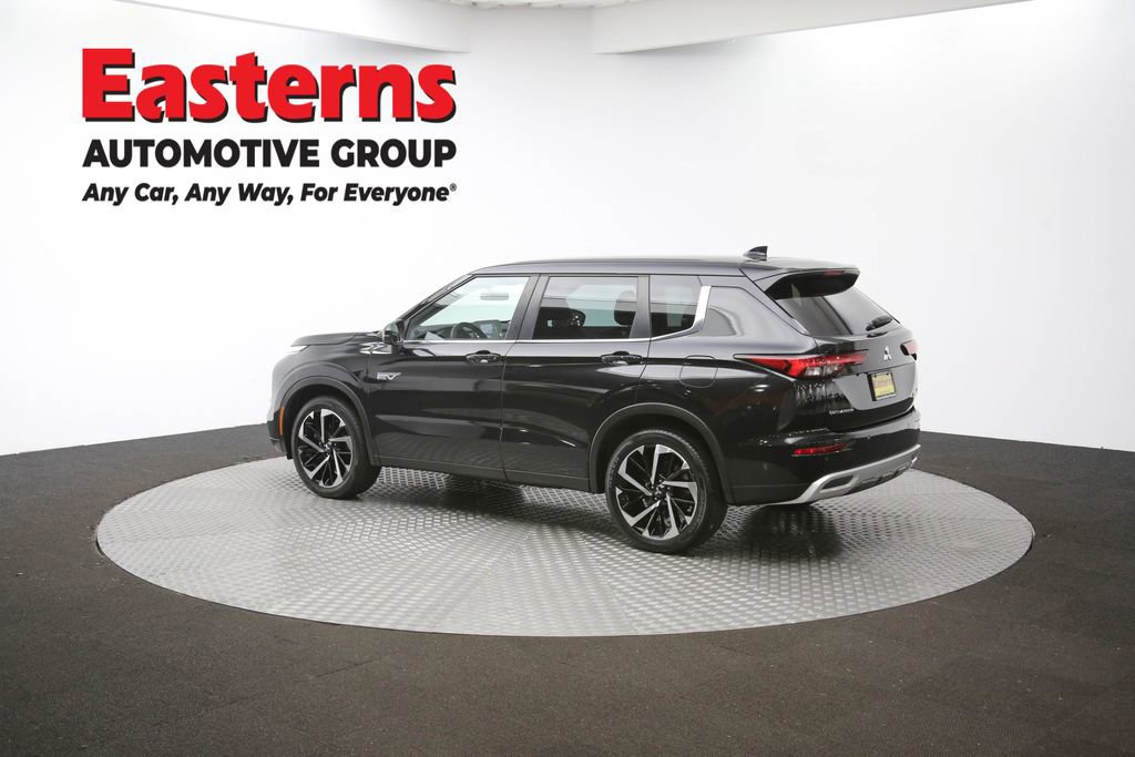 Used 2023 Mitsubishi Outlander SE image 64