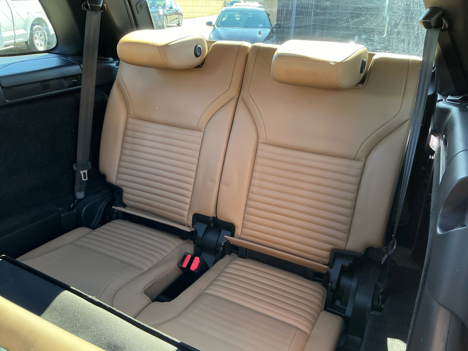 Used 2023 Land Rover Discovery HSE R-Dynamic image 28