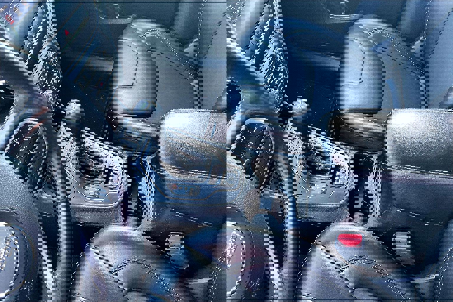 Used 2019 Jeep Cherokee Latitude Plus w/ Cold Weather Group image 15