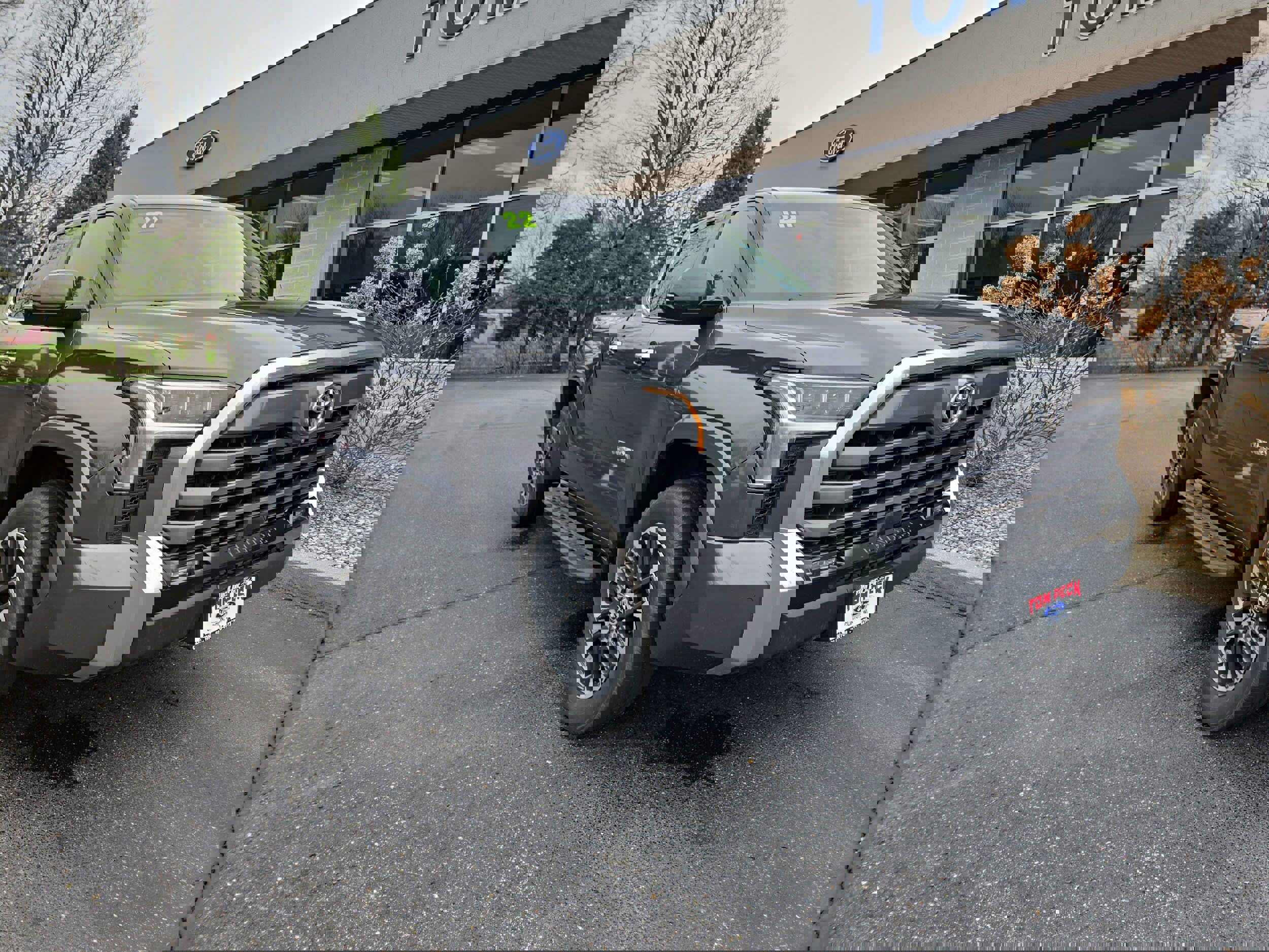 Used 2022 Toyota Tundra Limited image 1