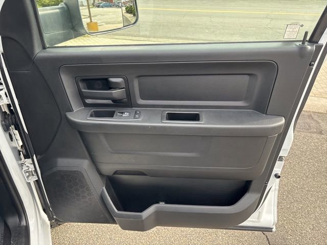 Used 2018 RAM 2500 Tradesman w/ Chrome Appearance Group image 31