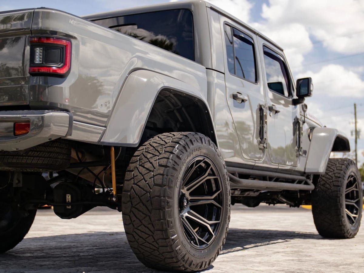 Used 2022 Jeep Gladiator Overland AWD/4WD image 16