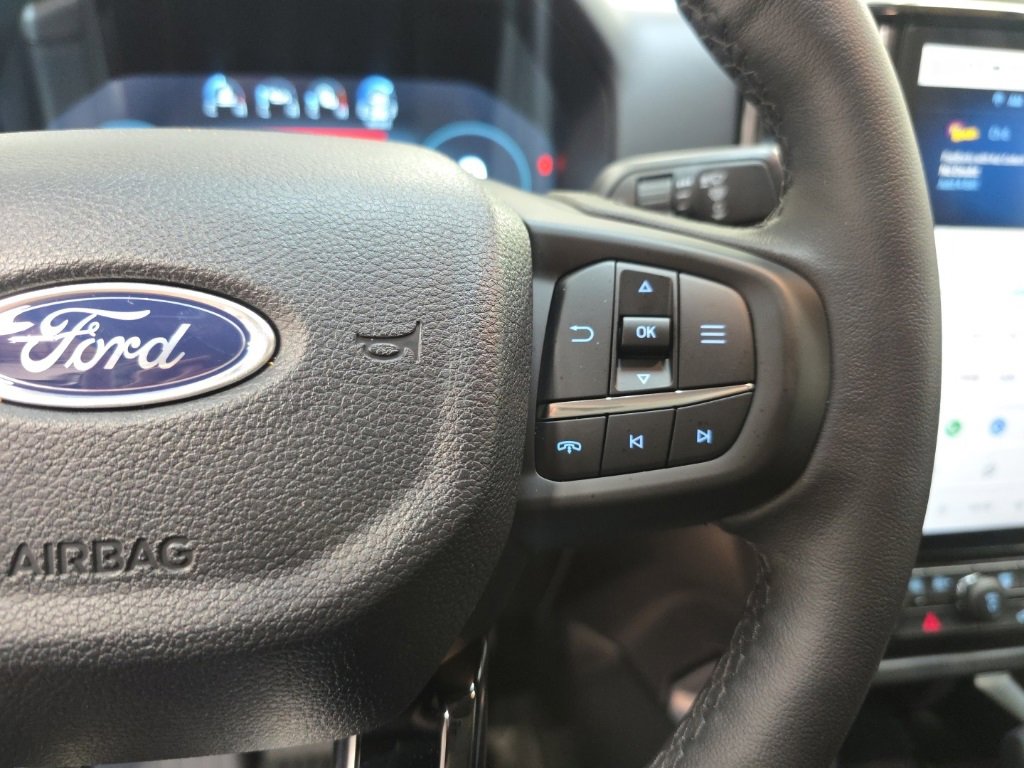 Used 2025 Ford Ranger Lariat w/ Trailer Tow Package image 20