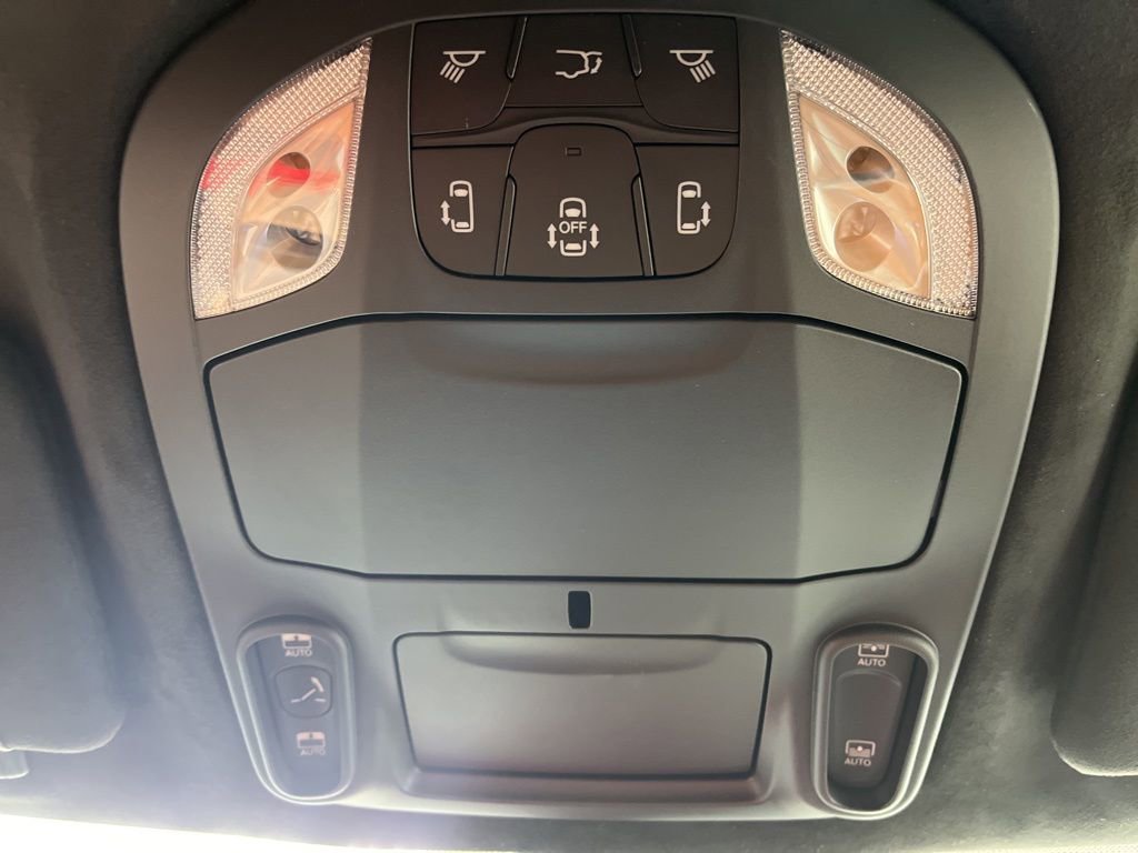 New 2026 Chrysler Pacifica Pinnacle image 22