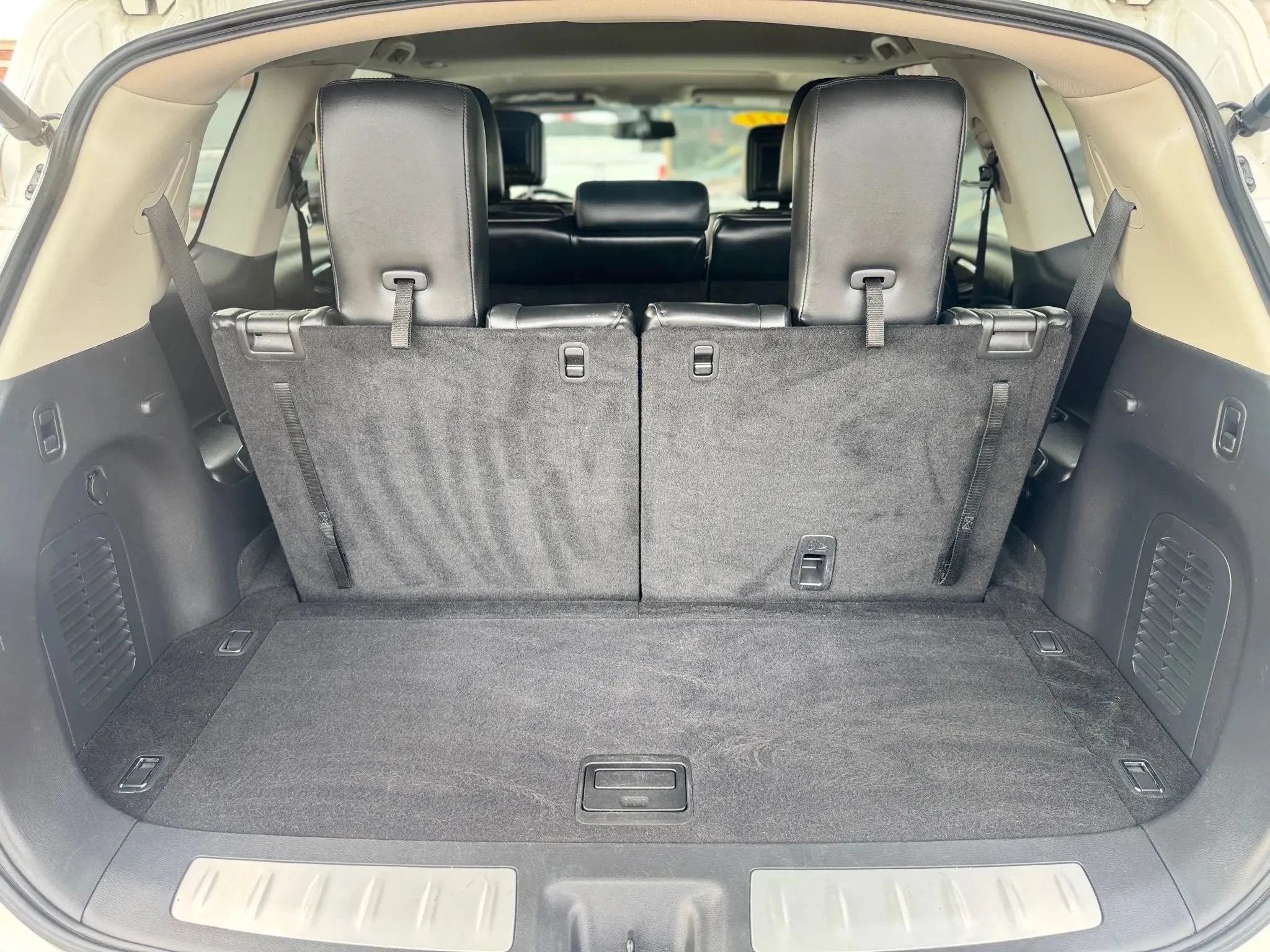 Used 2013 INFINITI JX35 FWD w/ Premium Pkg image 24