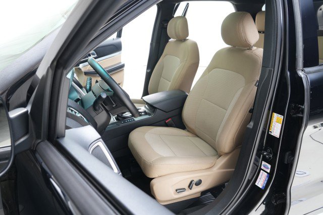 Used 2017 Ford Explorer XLT w/ Equipment Group 201A image 36