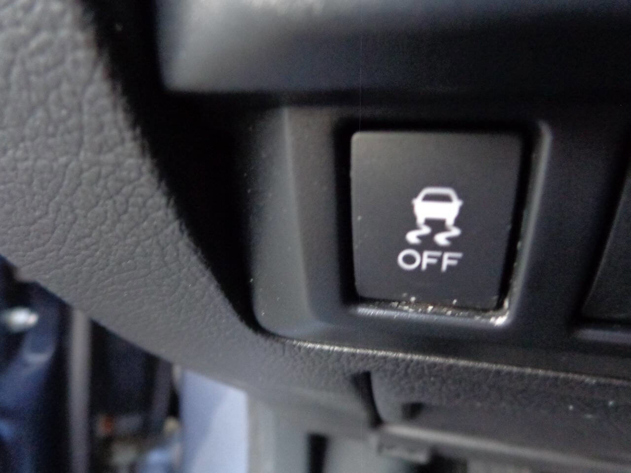 Used 2015 Subaru Legacy 2.5i image 17