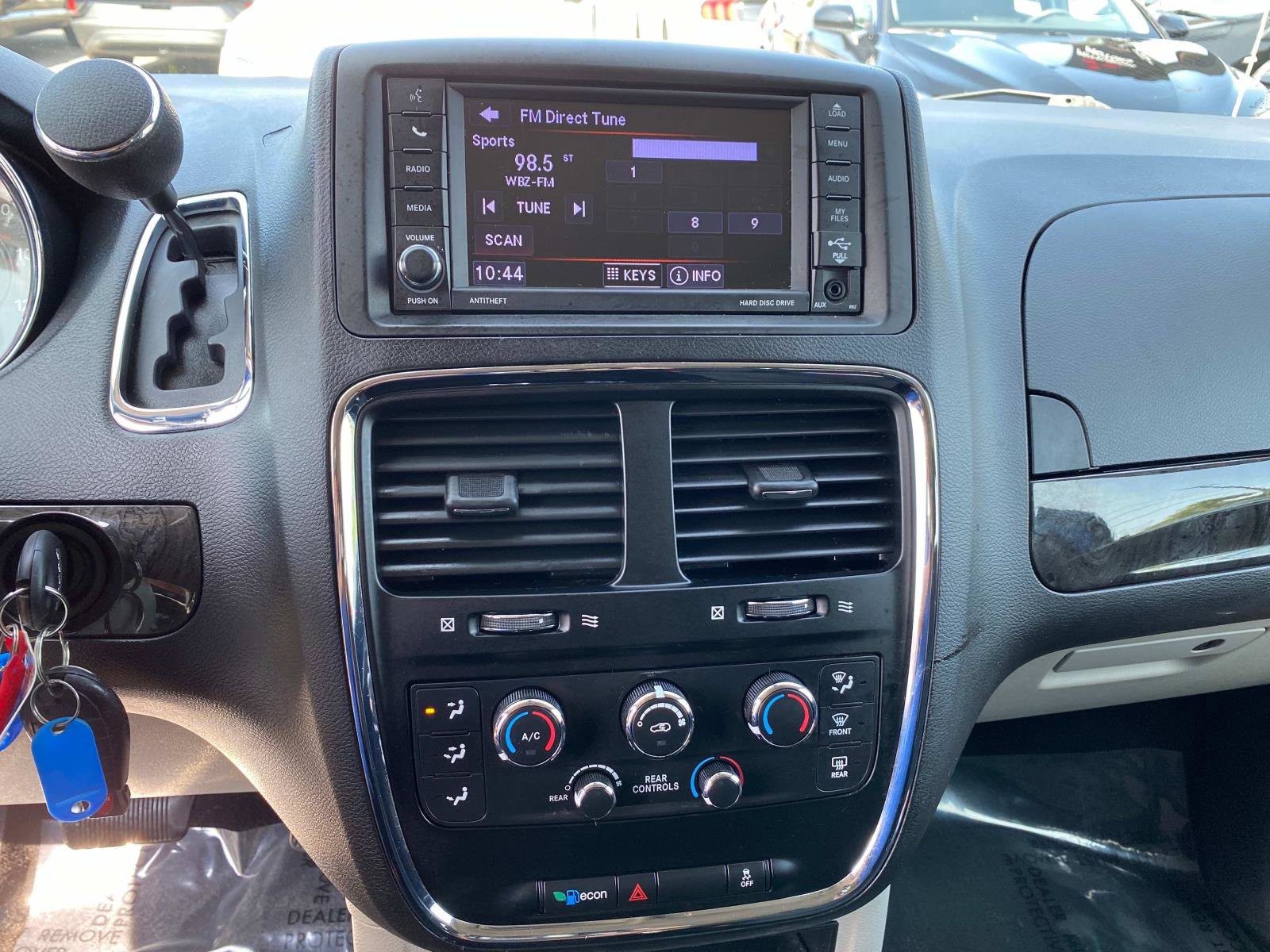 Used 2019 Dodge Grand Caravan SE image 11