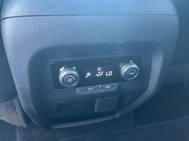 Used 2026 GMC Acadia Elevation w/ Elevation Premium Package FWD image 22