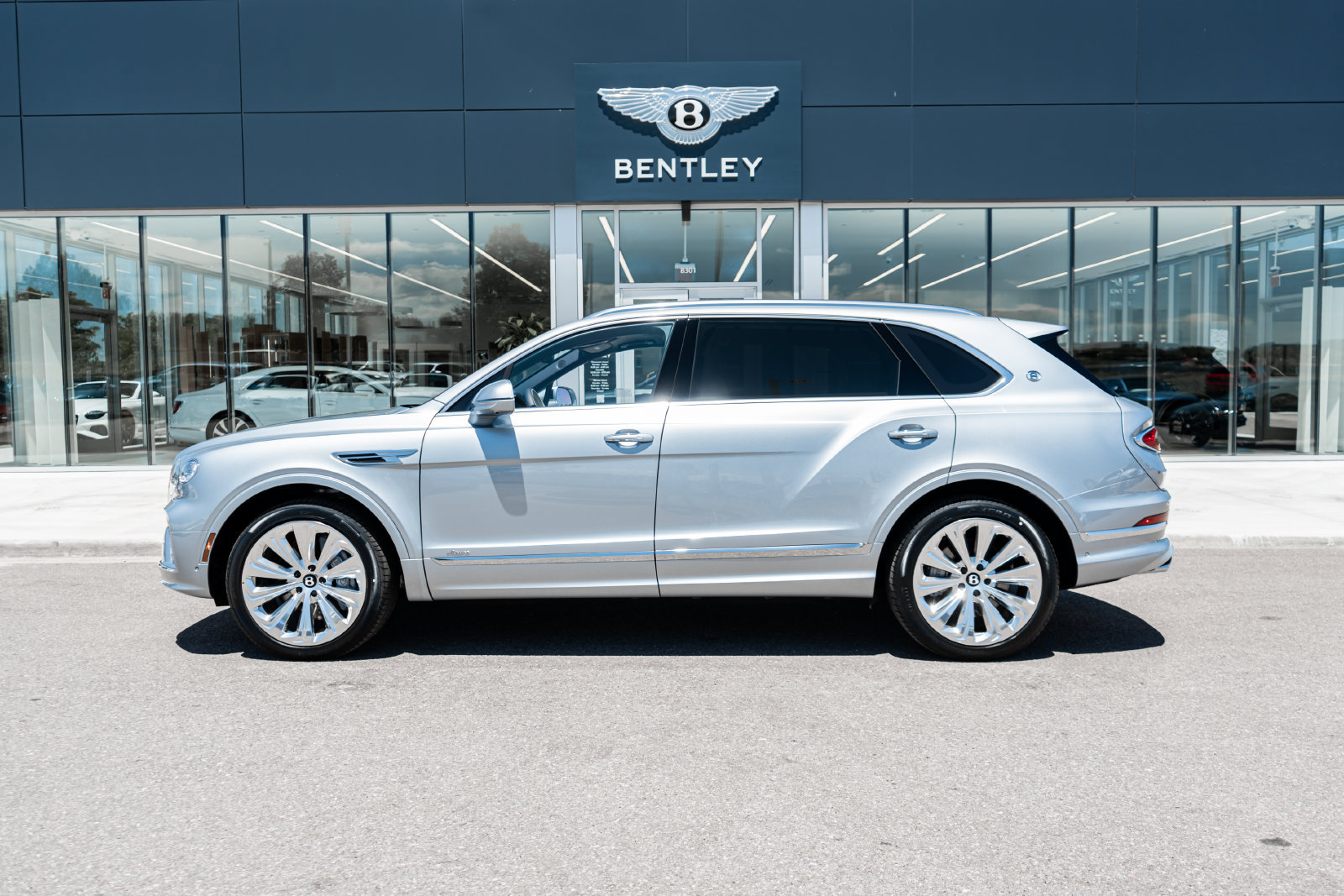 New 2026 Bentley Bentayga Extended Wheelbase AWD/4WD image 5