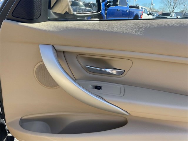 Used 2016 BMW 320i Sedan image 27