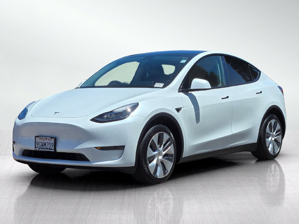 Used 2023 Tesla Model Y AWD image 9