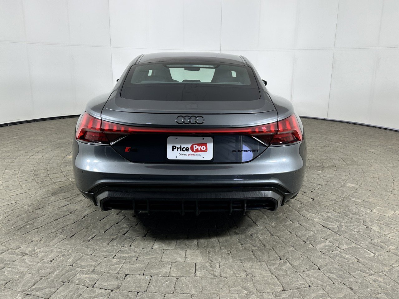 Used 2024 Audi RS e-tron GT w/ Carbon Performance Package AWD/4WD image 7