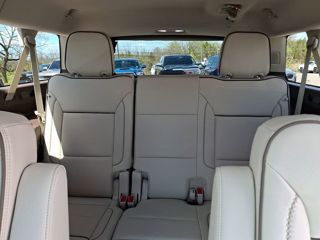 Used 2023 GMC Yukon XL Denali AWD/4WD image 13