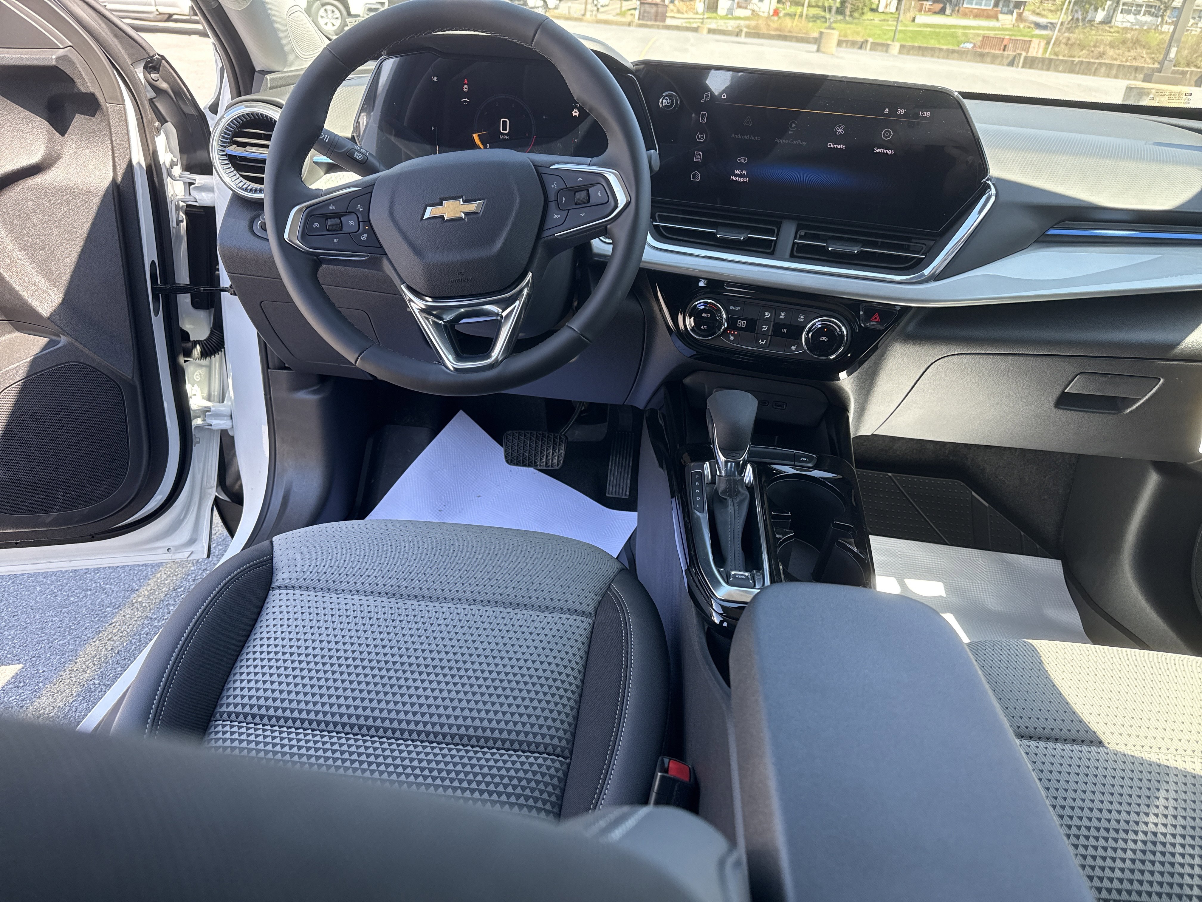 New 2026 Chevrolet Trax LT w/ Driver Confidence Package image 14