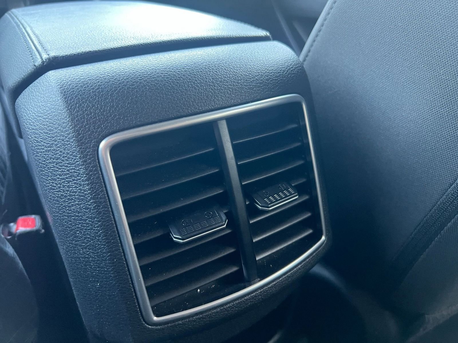 Used 2025 Kia Sportage LX image 22