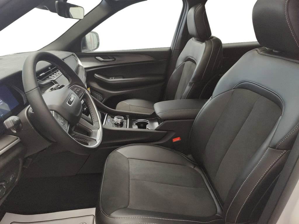 New 2025 Jeep Grand Cherokee L Altitude image 11