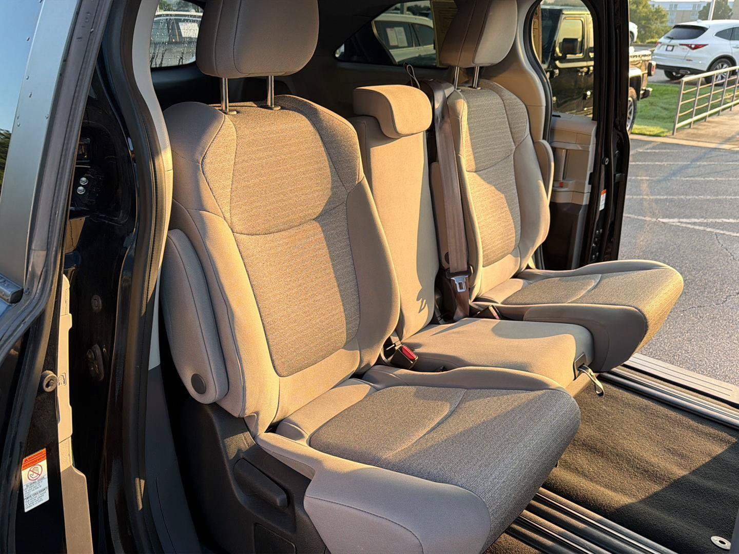 Used 2023 Toyota Sienna LE FWD image 13