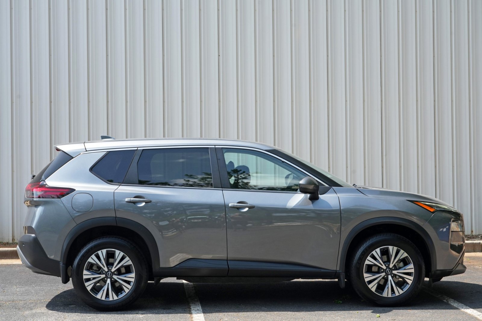 Used 2022 Nissan Rogue SV FWD image 45