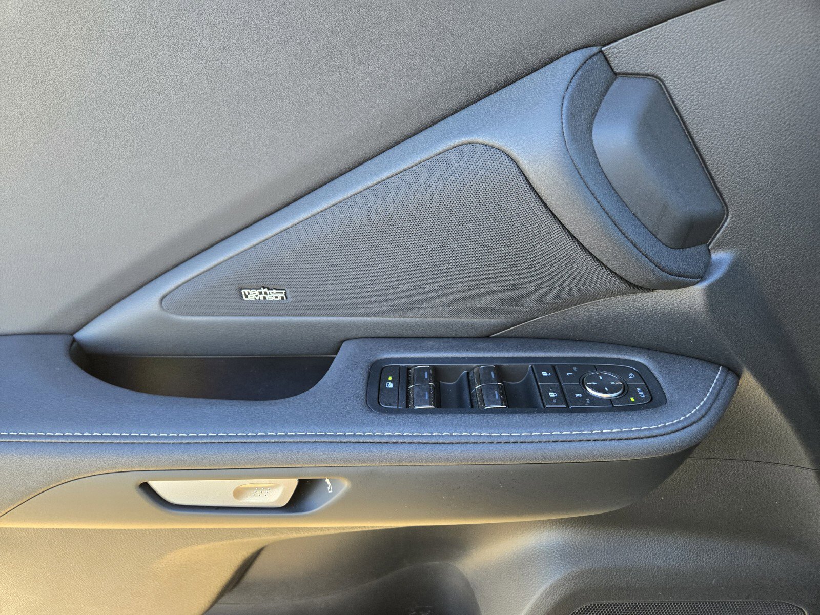 New 2026 Lexus TX 500h AWD image 9