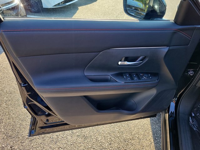 Used 2025 Nissan Kicks SR AWD/4WD image 15