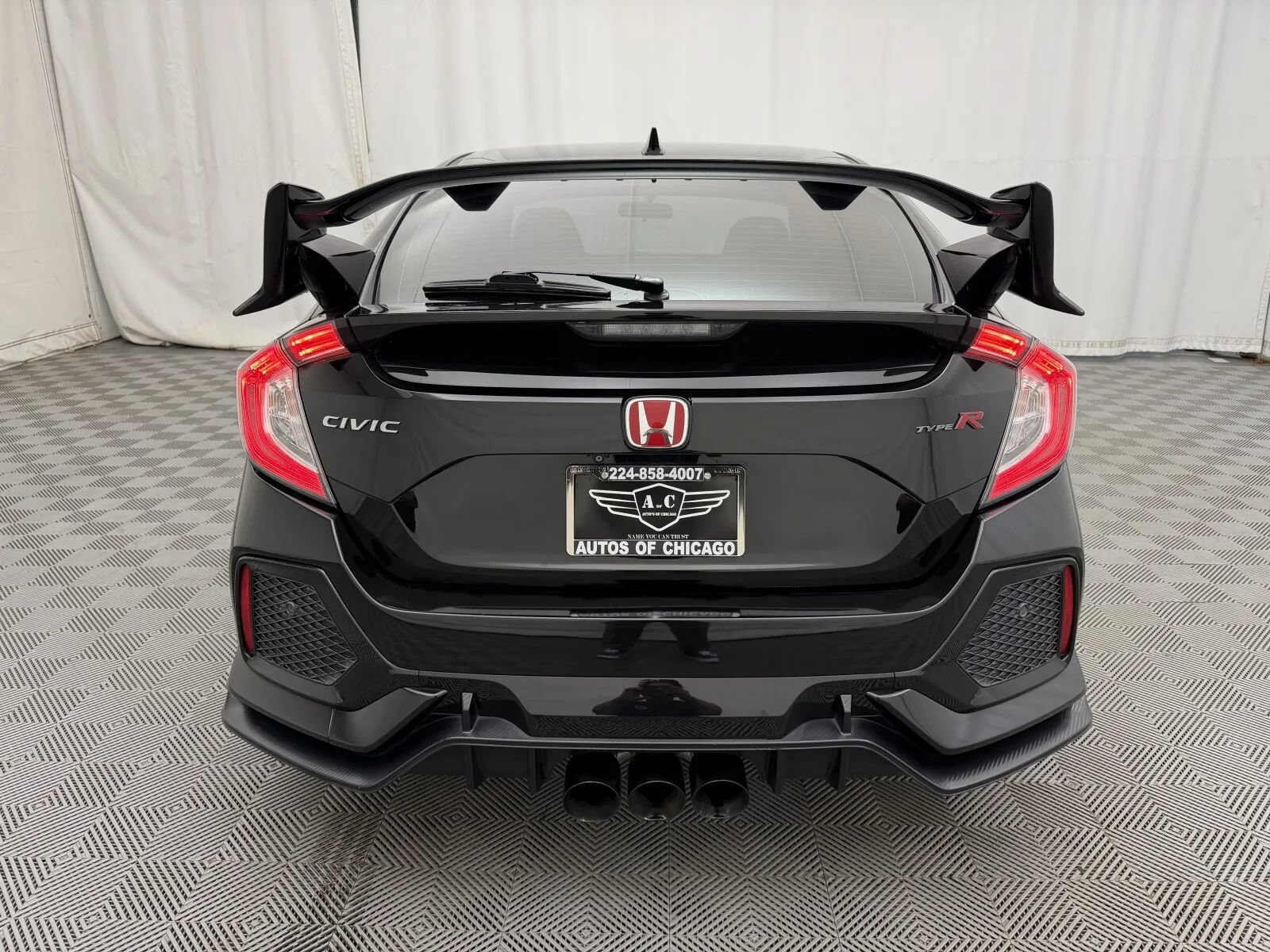 Used 2018 Honda Civic Type R image 6