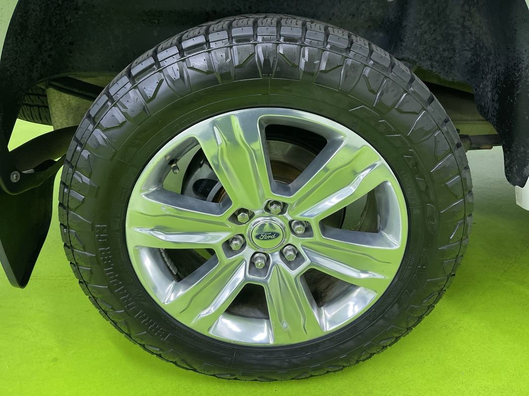 Used 2016 Ford F150 Platinum w/ Equipment Group 701A Luxury image 16