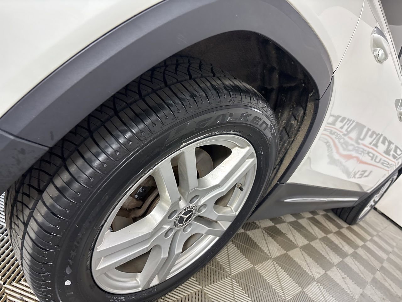 Used 2022 Mercedes-Benz GLB 250 4MATIC image 34