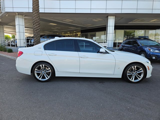 Used 2017 BMW 330e image 4