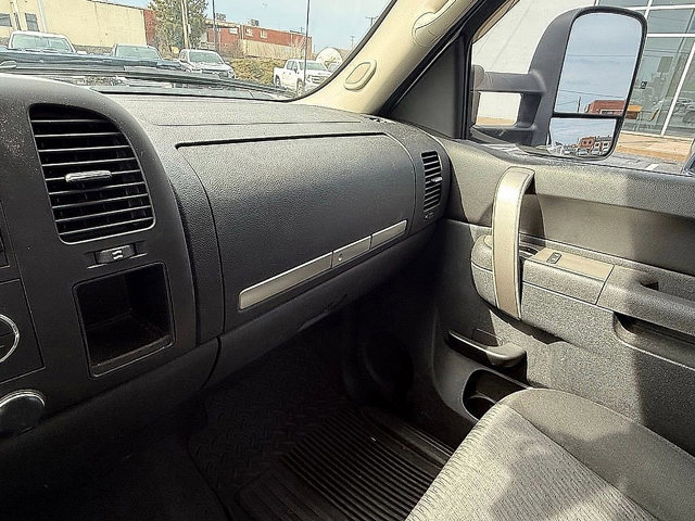 Used 2011 Chevrolet Silverado 1500 LT w/ All-Star Edition image 29