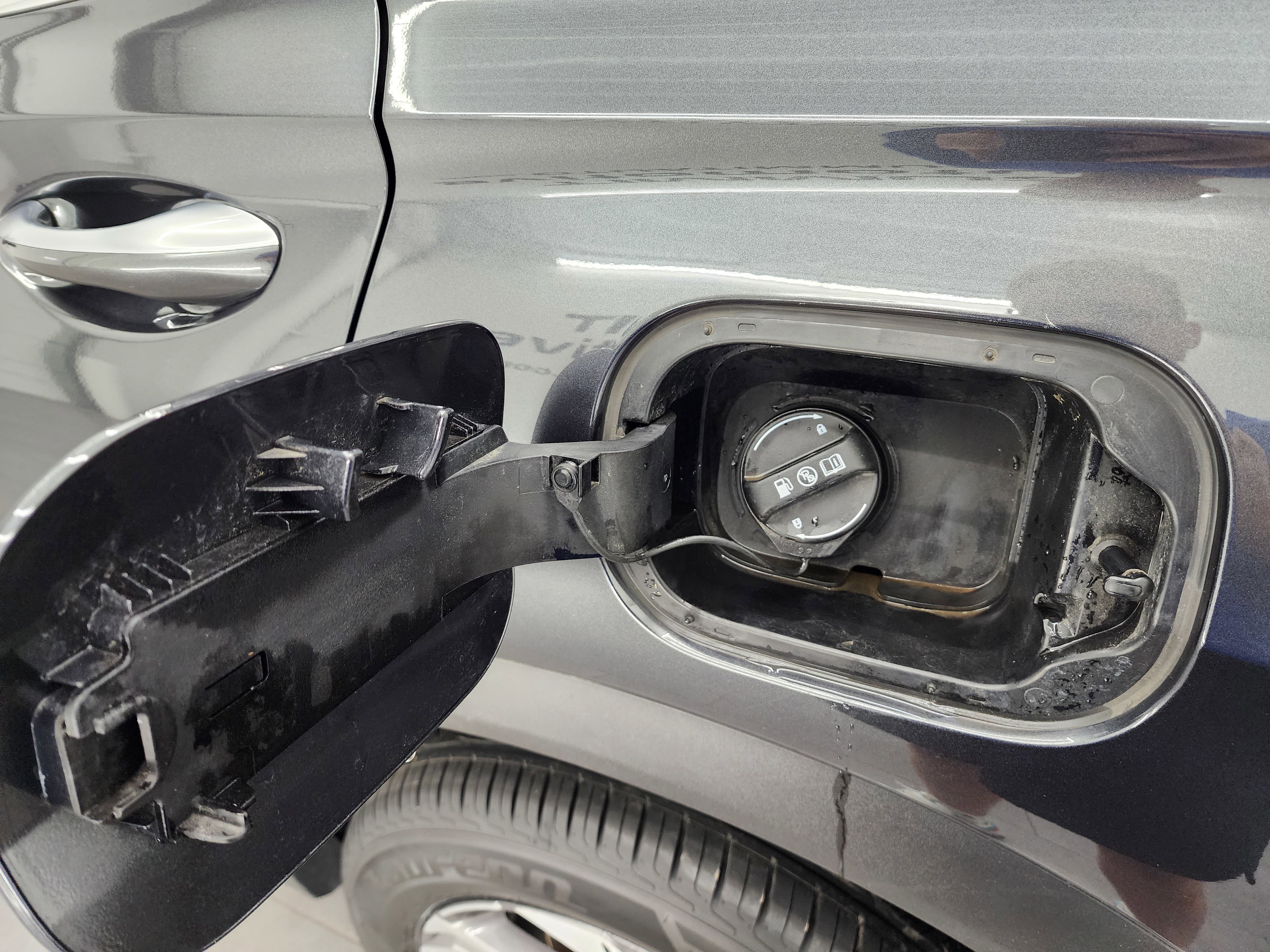 Used 2023 Hyundai Santa Fe SEL image 33