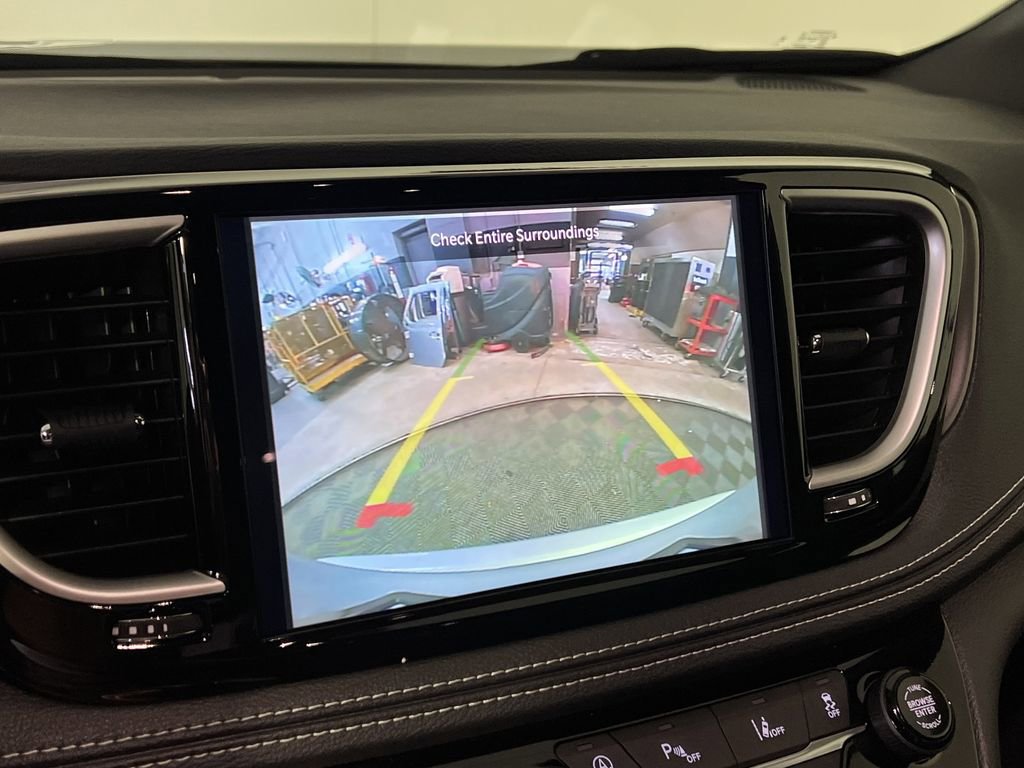 New 2026 Chrysler Pacifica Select image 22