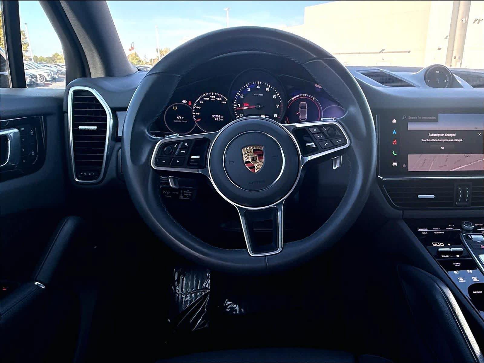 Used 2023 Porsche Cayenne Platinum Edition w/ Premium Package Plus AWD/4WD image 10