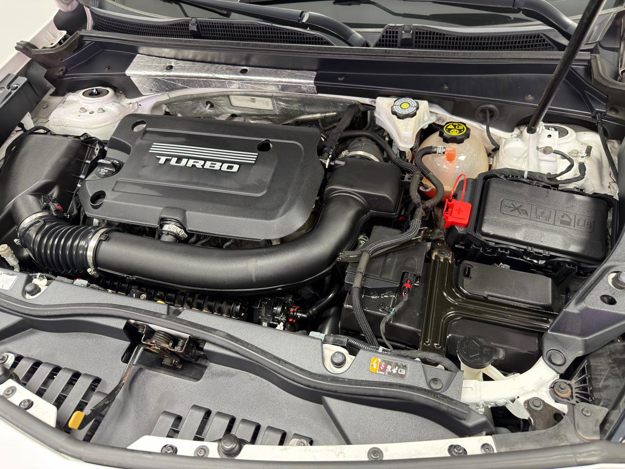 Used 2019 Cadillac XT4 Premium Luxury AWD/4WD image 36