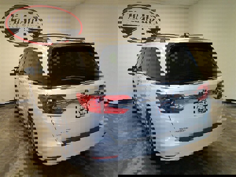 Used 2018 Honda Odyssey EX-L image 7