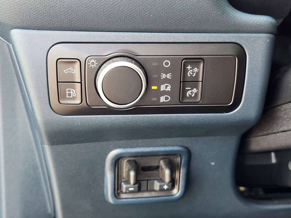 Used 2025 Ford Maverick Lariat w/ 4K Tow Package AWD/4WD image 18