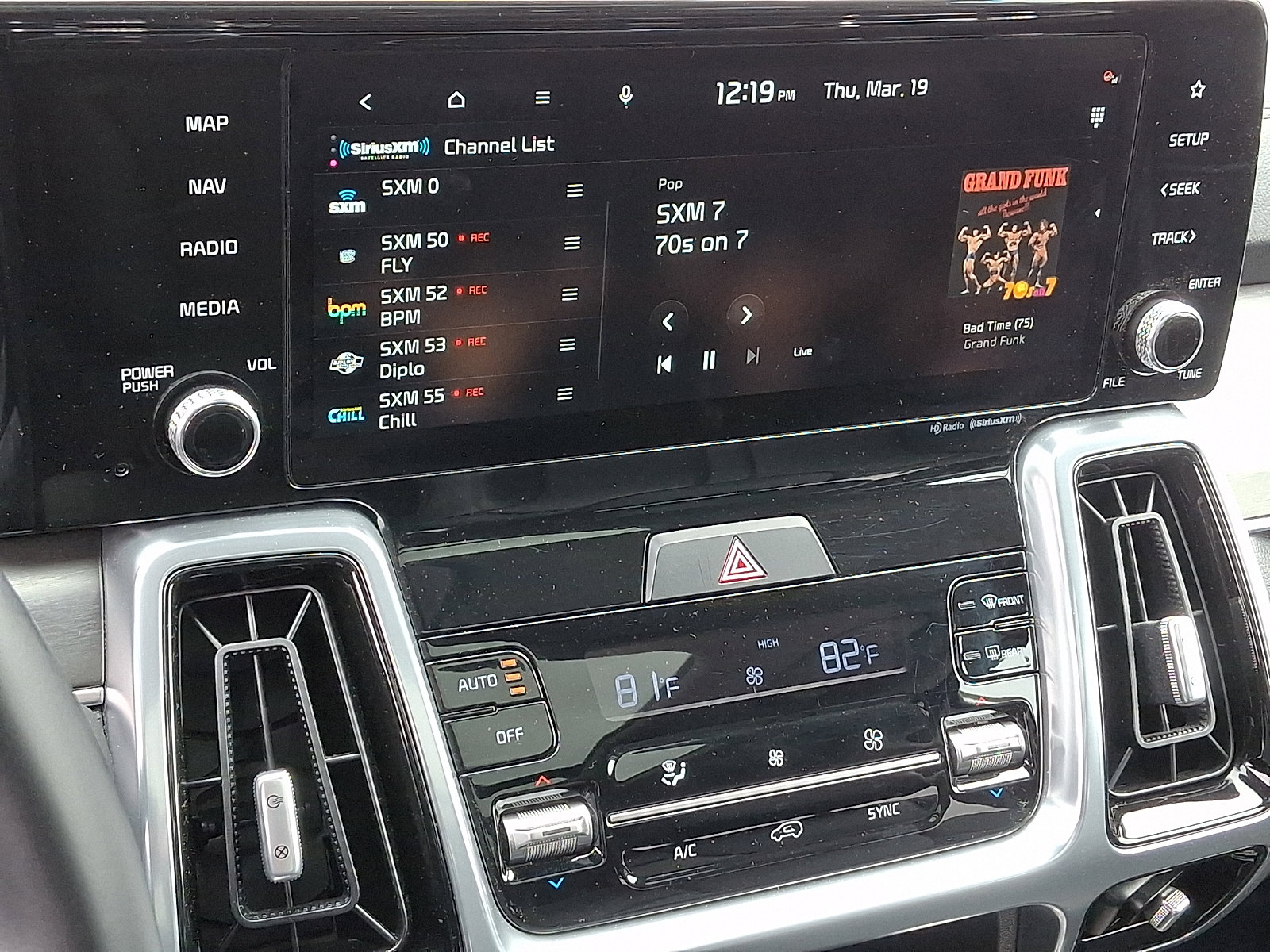 Used 2023 Kia Sorento SX image 18