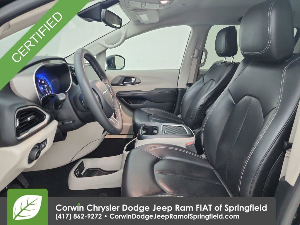 Certified 2023 Chrysler Pacifica Touring-L FWD image 18