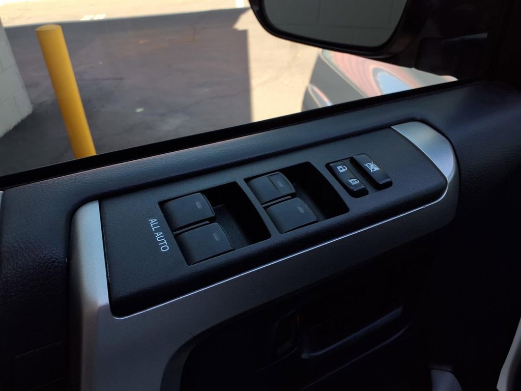 Used 2011 Toyota 4Runner SR5 w/ Convenience Pkg image 16