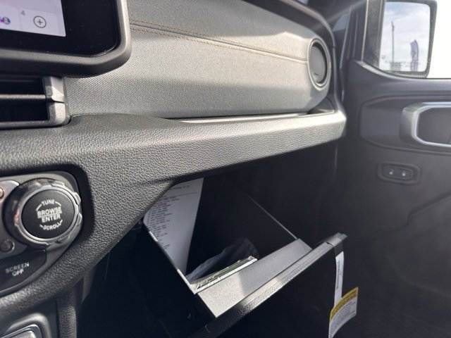 New 2025 Jeep Gladiator Sport image 30