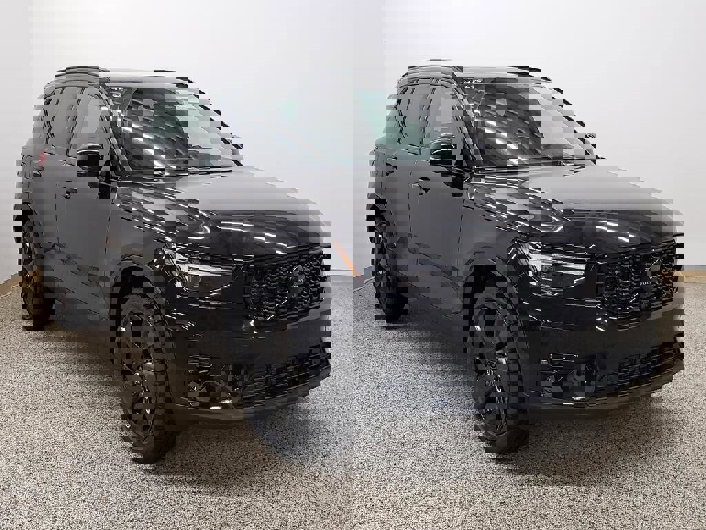 New 2026 Volvo XC40 B5 Ultra w/ Protection Package Premier