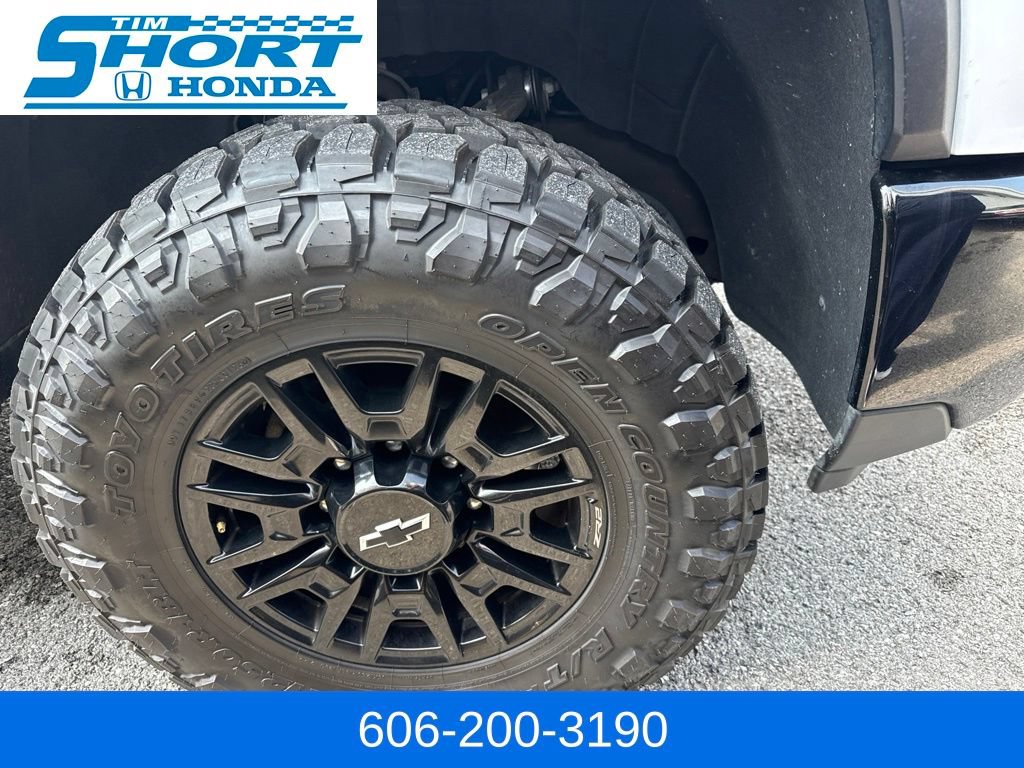 Used 2024 Chevrolet Silverado 2500 ZR2 AWD/4WD image 4